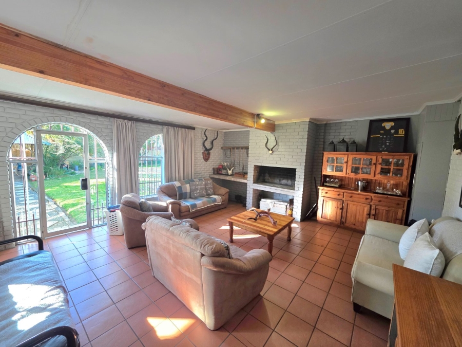 5 Bedroom Property for Sale in Jordania Free State